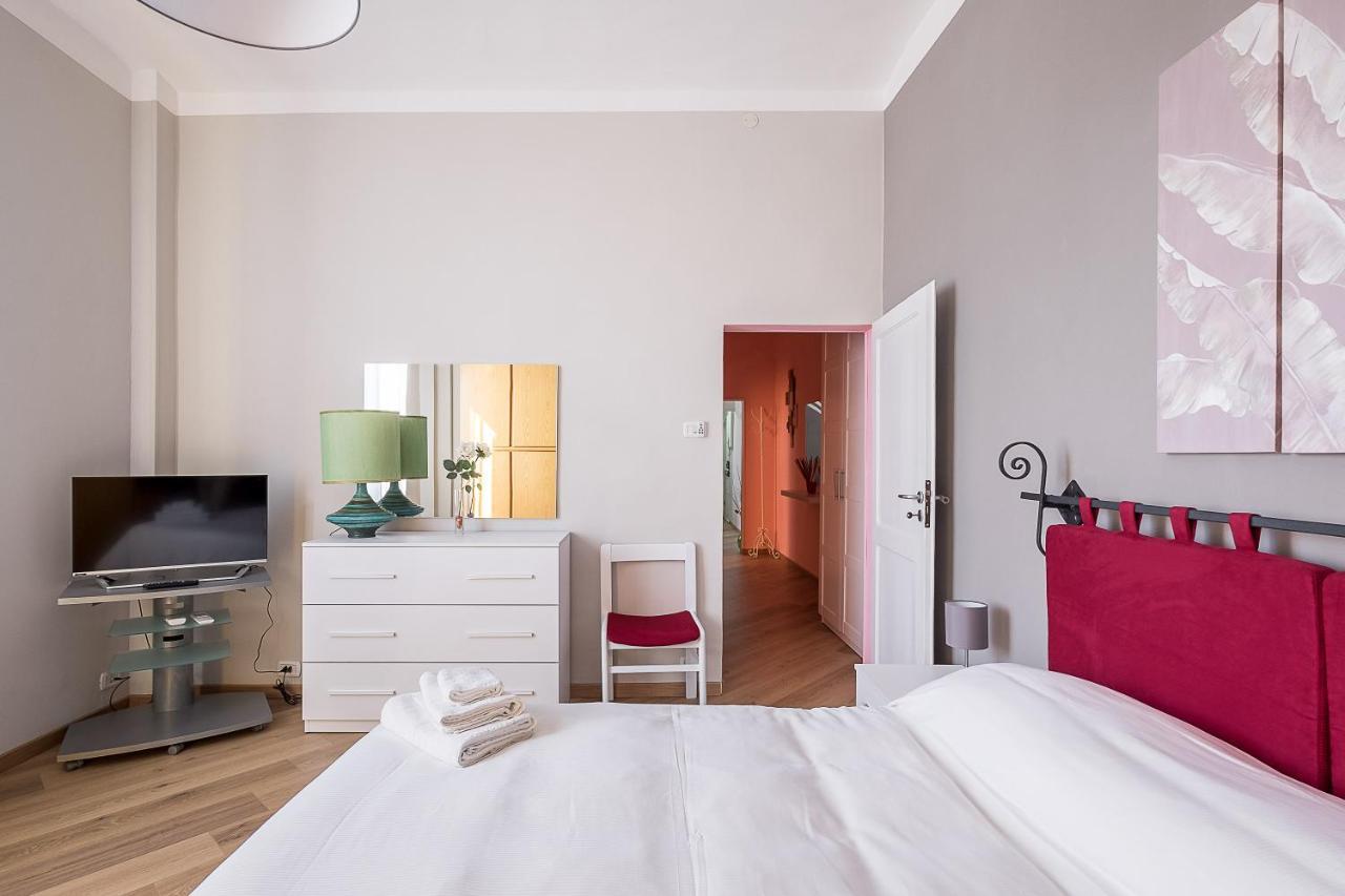 Navile Family Apartment By Wonderful Italy Bologna Bagian luar foto